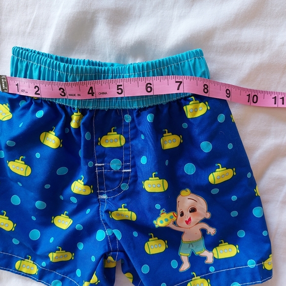 CoComelon Rashguard and Swim Trunk Set - Picture 12 of 16